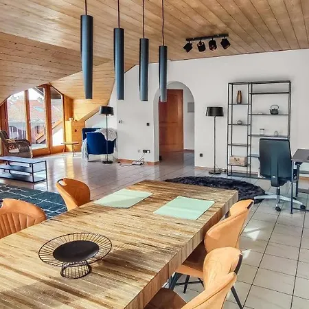 Stylish Loft With Balcony, Quiet And Spacious Apartment Unterschleissheim