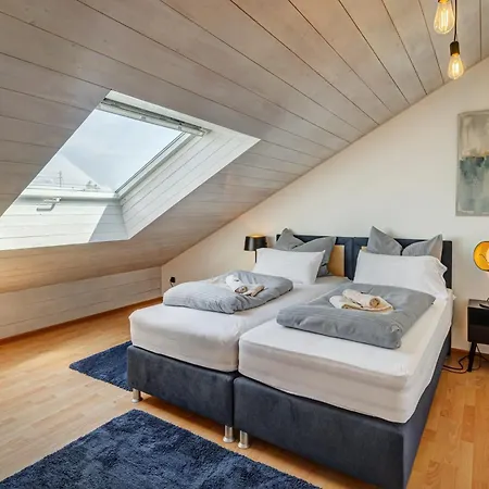 Stylish Loft With Balcony, Quiet And Spacious Unterschleissheim
