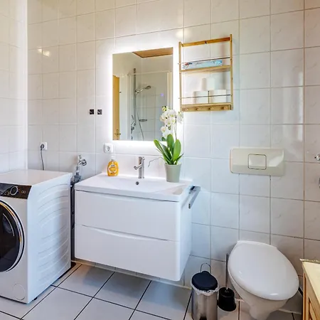 Stylish Loft With Balcony, Quiet And Spacious Unterschleissheim
