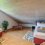 Stylish Loft With Balcony, Quiet And Spacious Apartman