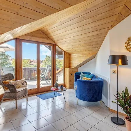 Lägenhet Stylish Loft With Balcony, Quiet And Spacious