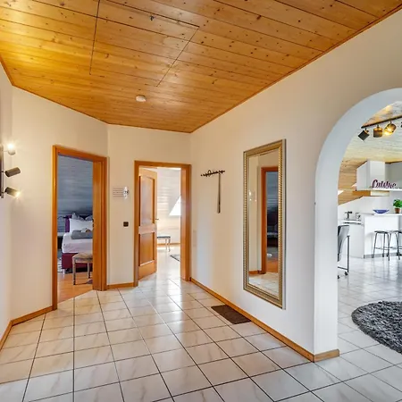 公寓 Stylish Loft With Balcony, Quiet And Spacious