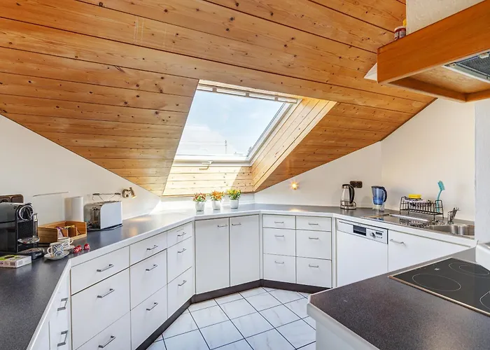 公寓 Stylish Loft With Balcony, Quiet And Spacious Unterschleißheim