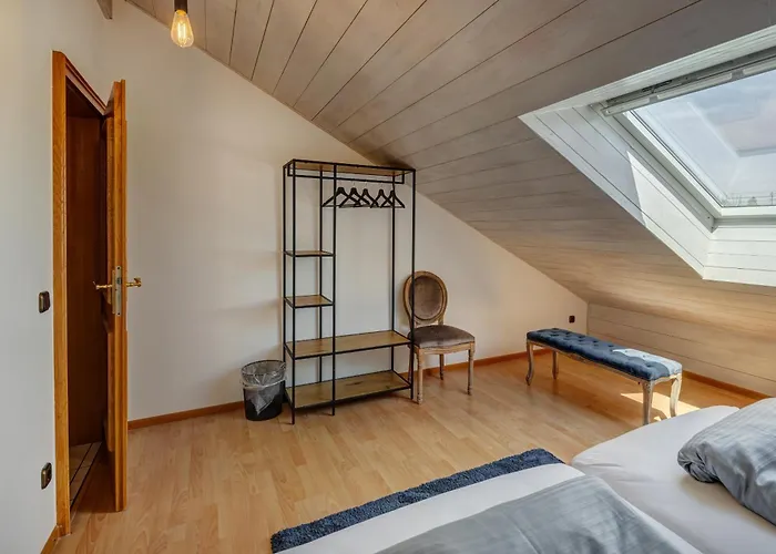 Stylish Loft With Balcony, Quiet And Spacious 公寓